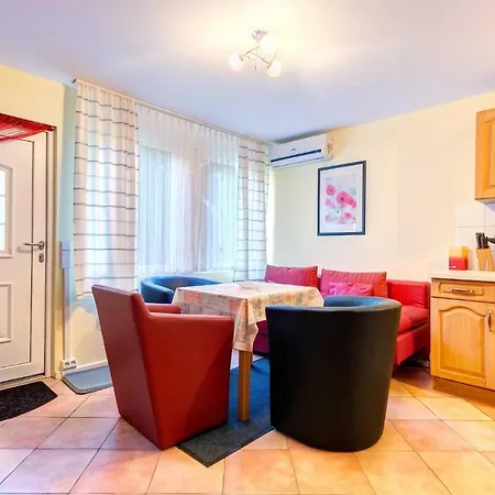 Ferienhaus Bergstrasse 7 度假居 科斯旺德特