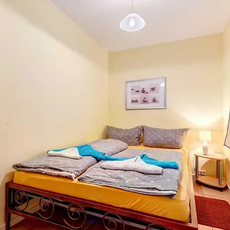 Ferienhaus Bergstrasse 7 *